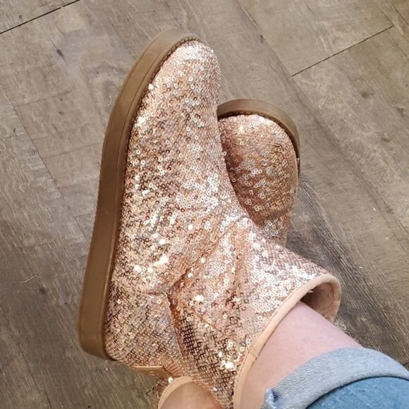 G by Guess Boots Ankle Booties Asella Pink Sequin Winter Snow Women's WOMAN'S 7M - Picture 2 of 16